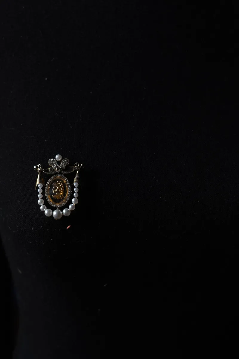 Broche reyna
