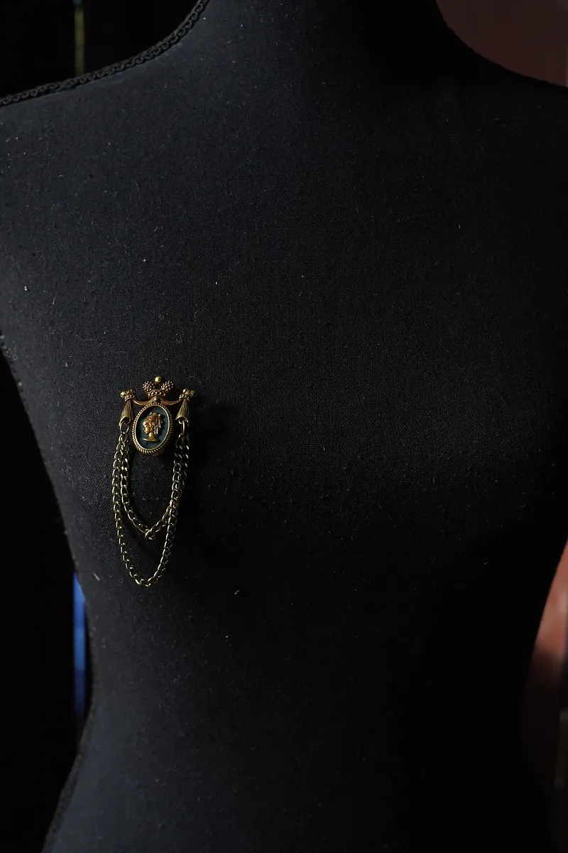 Broche royal