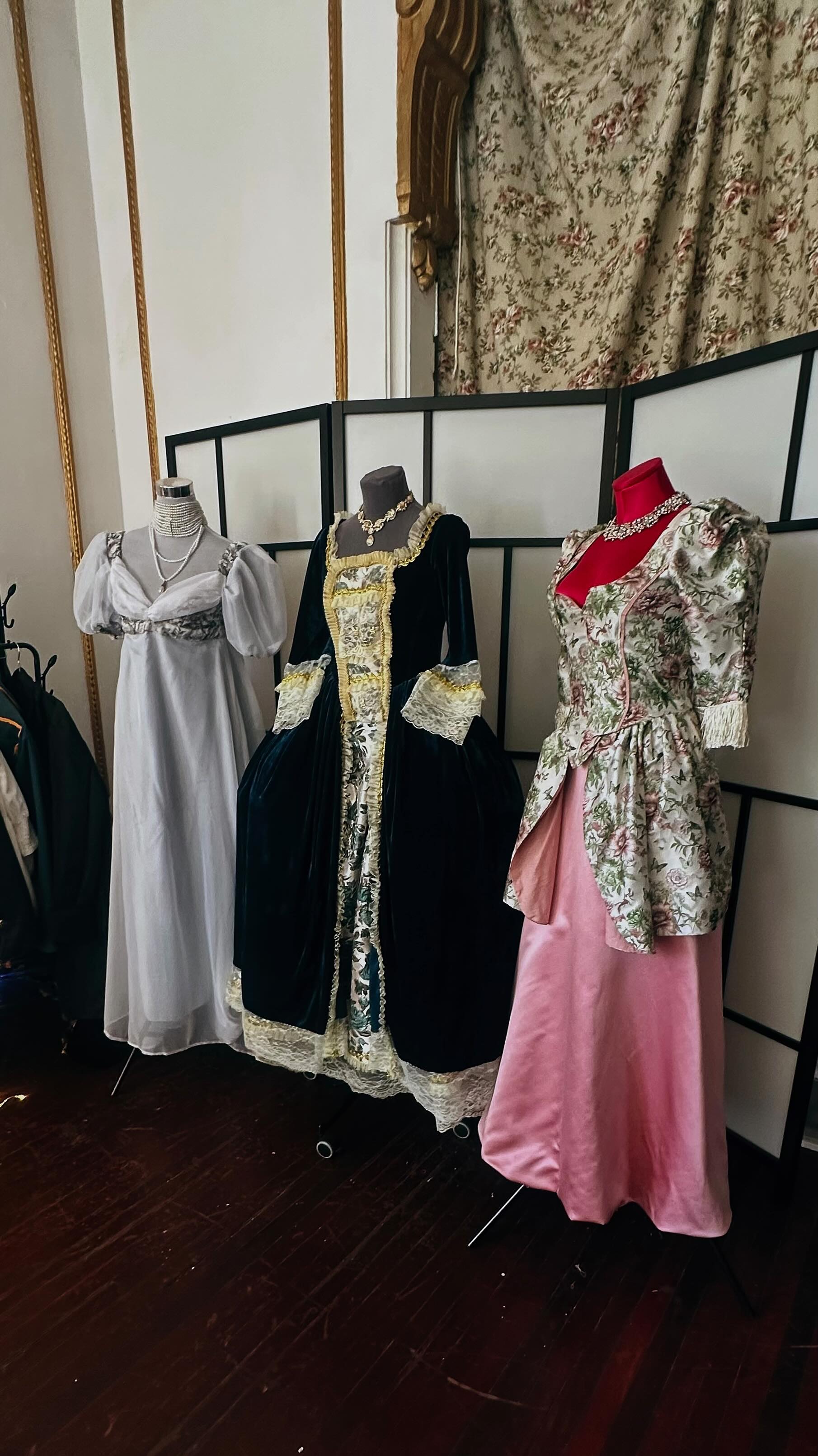 Publicación de Instagram de vestuario.antiguo