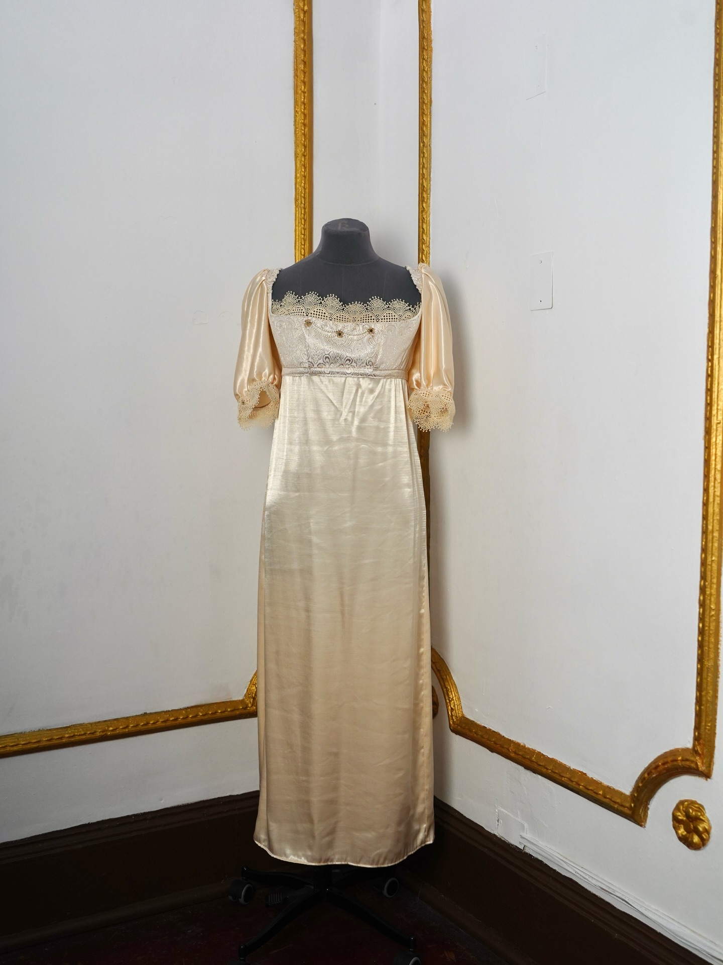 Publicación de Instagram de vestuario.antiguo