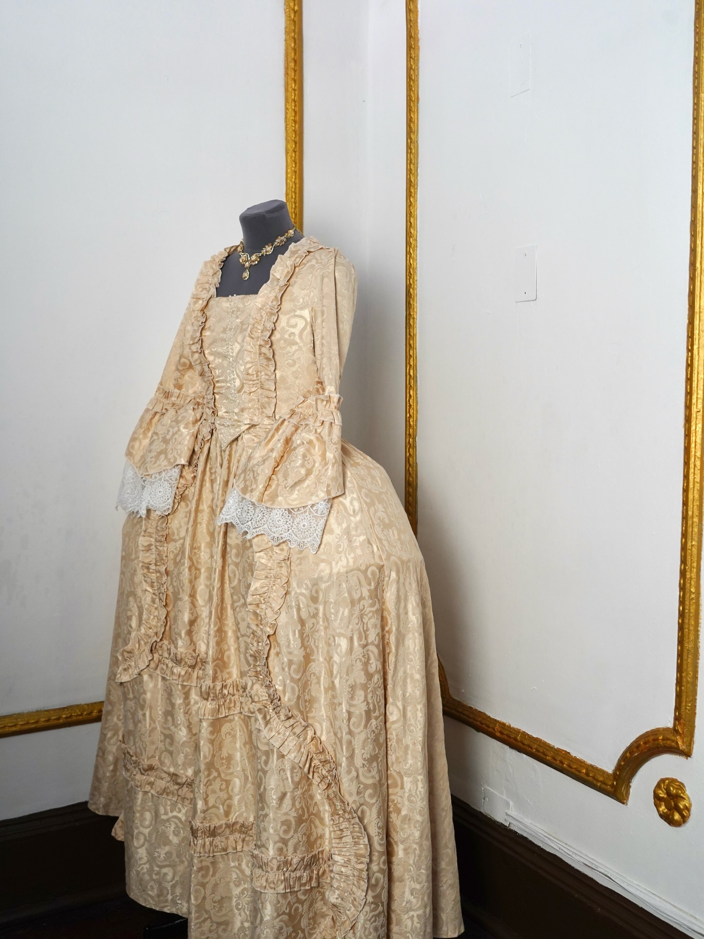 Publicación de Instagram de vestuario.antiguo