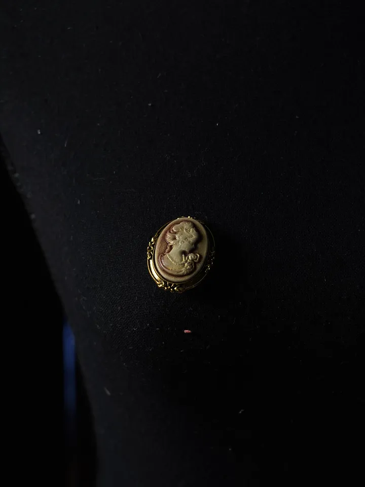 Broche camea