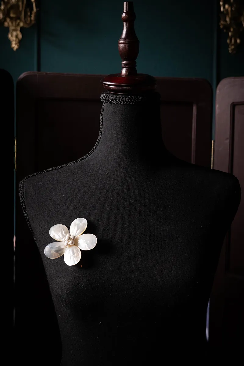 Broche perla